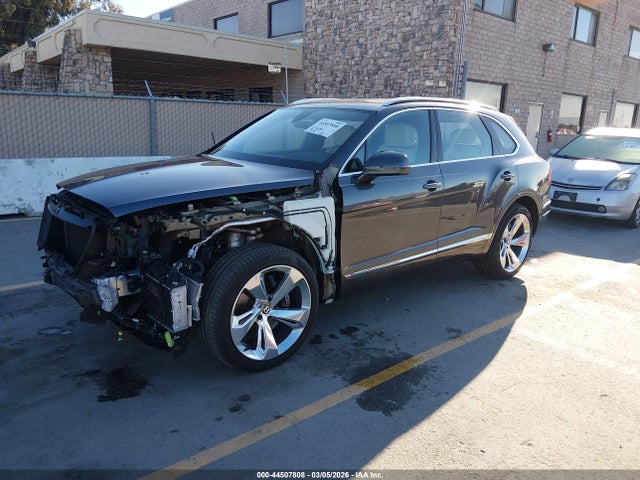 2019 BENTLEY BENTAYGA SJAAM2ZV3KC025982 Photo 1