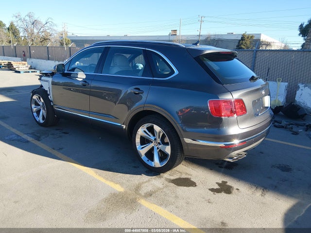 2019 BENTLEY BENTAYGA SJAAM2ZV3KC025982 Photo 2
