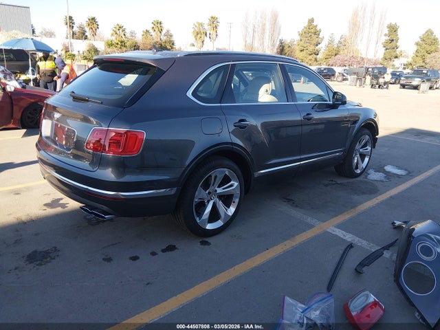 2019 BENTLEY BENTAYGA SJAAM2ZV3KC025982 Photo 3