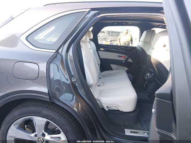 2019 BENTLEY BENTAYGA SJAAM2ZV3KC025982 Photo 7
