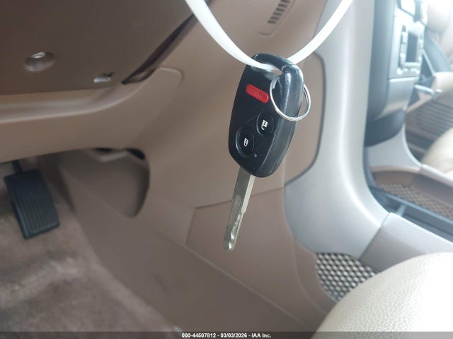 44507812 :رقم المزاد ، 5FNYF18546B022827 vin ، 2006 Honda Pilot Ex-l مزاد بيع