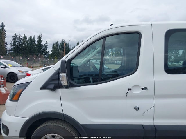 Ford Transit-350 Passenger Van Xlt 2023 1FBAX2Y87PKA89557 Image 15