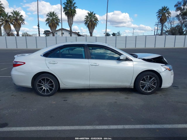 4T1BF1FKXHU408432 Toyota CAMRY SE