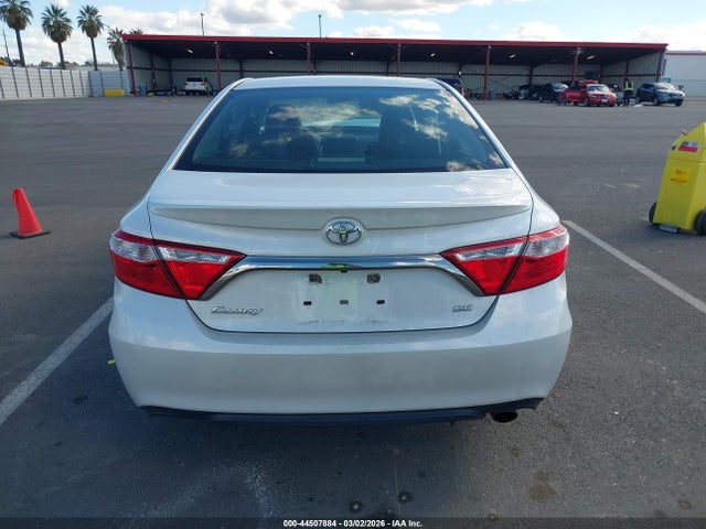 4T1BF1FKXHU408432 Toyota CAMRY SE