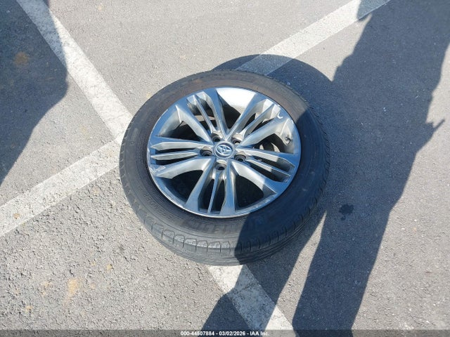 4T1BF1FKXHU408432 Toyota CAMRY SE