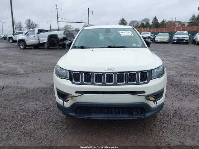 3C4NJCAB6JT308637 Jeep Compass Sport Fwd