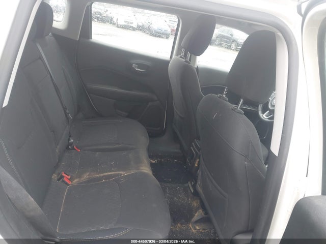 3C4NJCAB6JT308637 Jeep Compass Sport Fwd