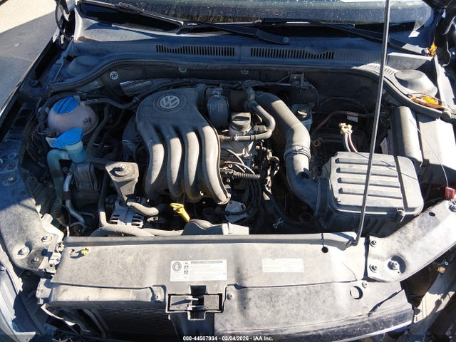 3VW1K7AJ2FM345984 Volkswagen Jetta 2.0l S