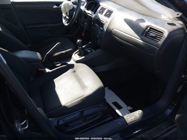 3VW1K7AJ2FM345984 Volkswagen Jetta 2.0l S