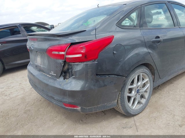 Ford FOCUS SE 2015 1FADP3F26FL220750 Image 6