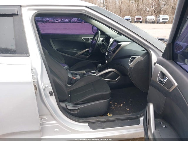 Продаж на аукціоні авто 2017 Hyundai Veloster, vin: KMHTC6AD4HU320219, номер лоту: 44507976