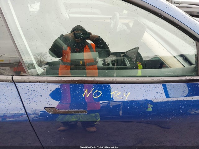 2024 Tesla Model Y მანქანა იყიდება აუქციონზე, vin: 7SAYGDED1RF009163, აუქციონის ნომერი: 44508046