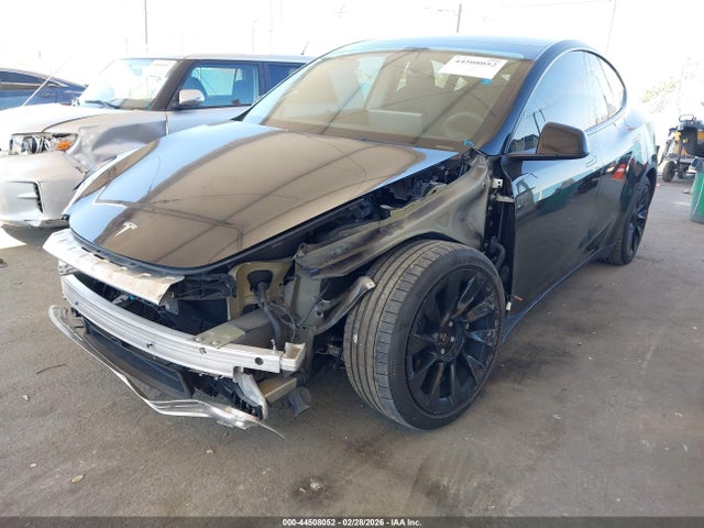 44508052 :رقم المزاد ، 7SAYGDEE9NF352273 vin ، 2022 Tesla Model Y Long Range Dual Motor All-wheel Drive مزاد بيع