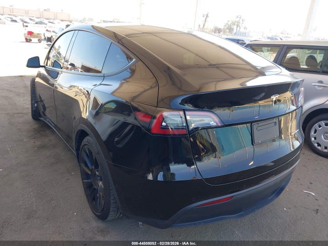 44508052 :رقم المزاد ، 7SAYGDEE9NF352273 vin ، 2022 Tesla Model Y Long Range Dual Motor All-wheel Drive مزاد بيع