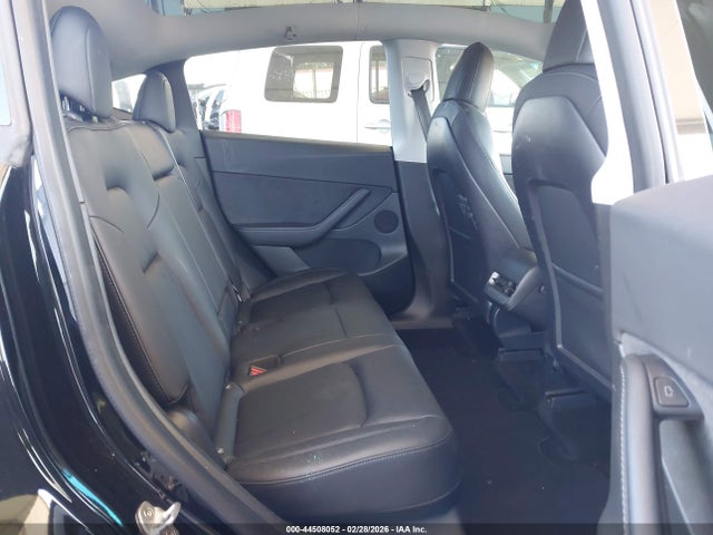 44508052 :رقم المزاد ، 7SAYGDEE9NF352273 vin ، 2022 Tesla Model Y Long Range Dual Motor All-wheel Drive مزاد بيع