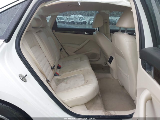 Продажа на аукционе авто 2014 Volkswagen Passat 2.0l Tdi Sel Premium, vin: 1VWCN7A3XEC067305, номер лота: 44508067