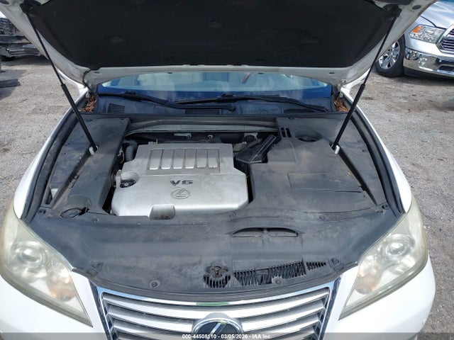44508110 :رقم المزاد ، JTHBK1EG1B2417700 vin ، 2011 Lexus Es 350 مزاد بيع