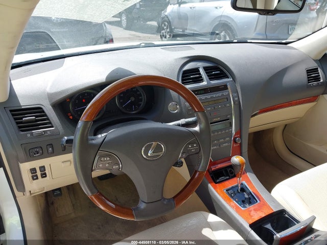 44508110 :رقم المزاد ، JTHBK1EG1B2417700 vin ، 2011 Lexus Es 350 مزاد بيع