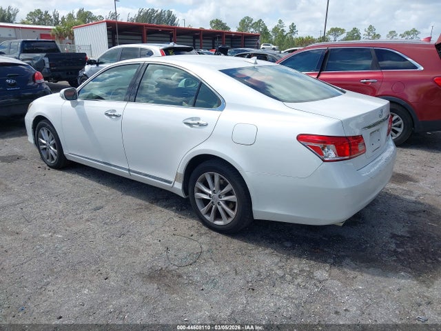 44508110 :رقم المزاد ، JTHBK1EG1B2417700 vin ، 2011 Lexus Es 350 مزاد بيع