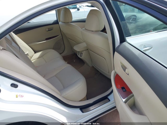 44508110 :رقم المزاد ، JTHBK1EG1B2417700 vin ، 2011 Lexus Es 350 مزاد بيع