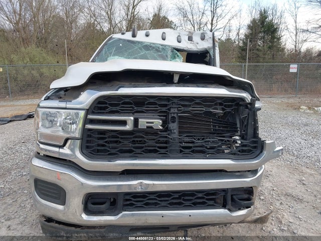 3C6UR5CL8RG244912 RAM 2500 Tradesman 4x4 6&#039;4 Box