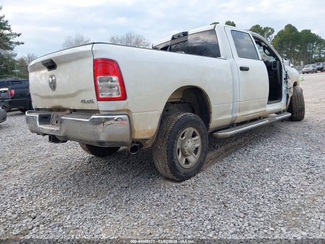 3C6UR5CL8RG244912 RAM 2500 Tradesman 4x4 6&#039;4 Box