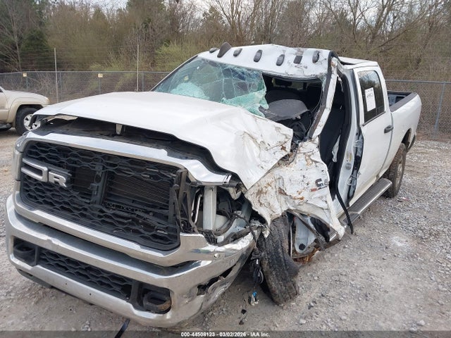 3C6UR5CL8RG244912 RAM 2500 Tradesman 4x4 6&#039;4 Box