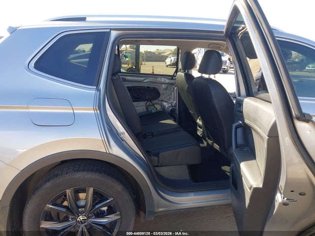 3VV3B7AX2RM166611 Volkswagen Tiguan 2.0t Se/2.0t Wolfsburg Edition