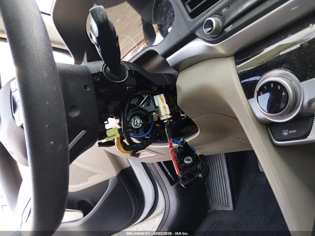 Hyundai ELANTRA SE 2019 5NPD74LF1KH495514 Image 16