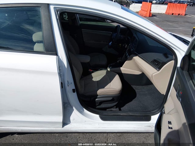 2019 HYUNDAI ELANTRA 5NPD74LF1KH495514 Photo 4