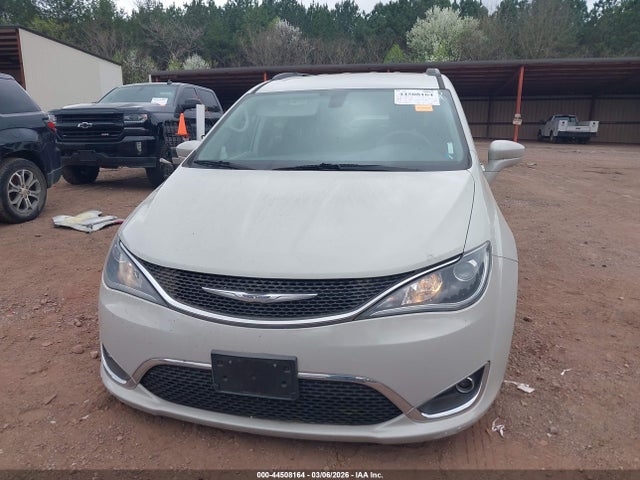 Auction sale of the 2017 Chrysler Pacifica Touring-l, vin: 2C4RC1BG7HR635023, lot number: 44508164