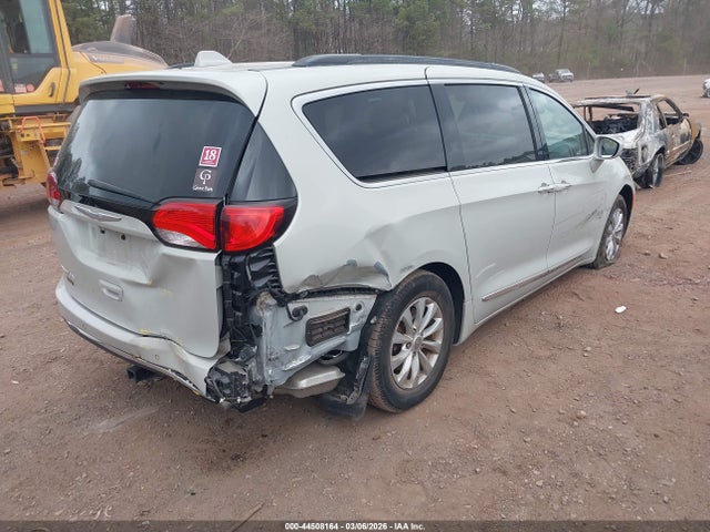 Auction sale of the 2017 Chrysler Pacifica Touring-l, vin: 2C4RC1BG7HR635023, lot number: 44508164