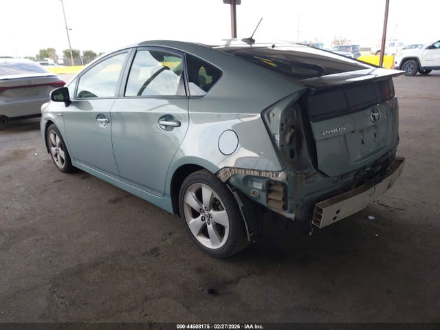 Toyota Prius Five 2015 JTDKN3DU3F1982988 Image 3