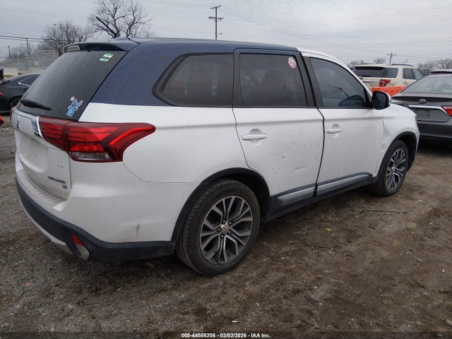 2016 MITSUBISHI OUTLANDER JA4AD3A32GZ016901 Photo 3
