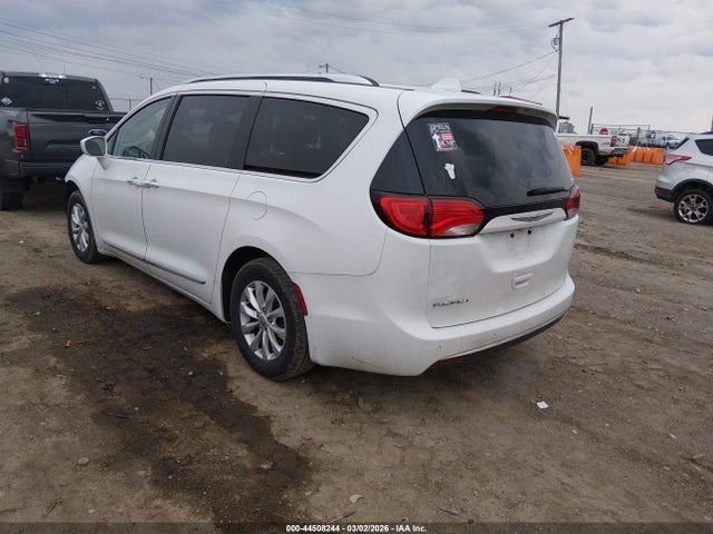 Продажа на аукционе авто 2018 Chrysler Pacifica Touring L, vin: 2C4RC1BG9JR144023, номер лота: 44508244