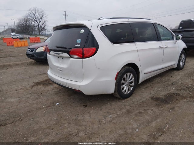 Продажа на аукционе авто 2018 Chrysler Pacifica Touring L, vin: 2C4RC1BG9JR144023, номер лота: 44508244