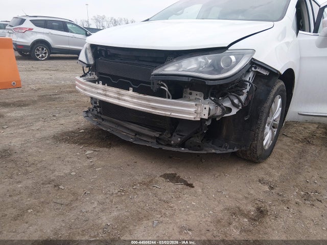 Продажа на аукционе авто 2018 Chrysler Pacifica Touring L, vin: 2C4RC1BG9JR144023, номер лота: 44508244