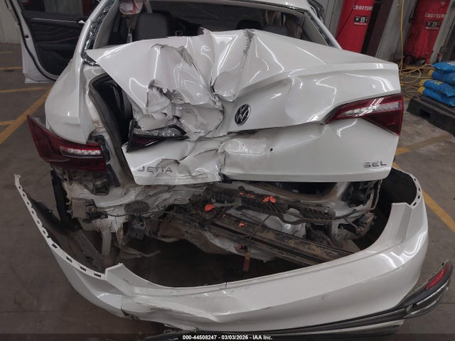 2022 Volkswagen Jetta 1.5t Sel მანქანა იყიდება აუქციონზე, vin: 3VWGM7BU3NM031031, აუქციონის ნომერი: 44508247