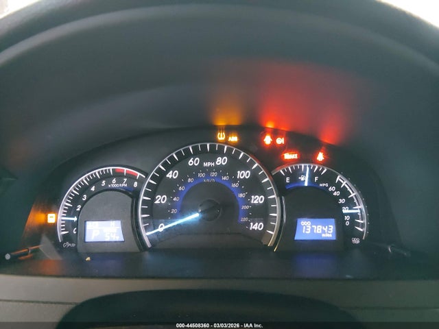 4T1BF1FK3EU806710 Toyota CAMRY XLE