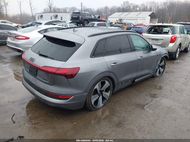 2022 AUDI E-TRON WA1LAAGE7NB008524 Photo 3