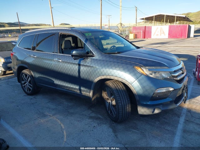 Honda Pilot Touring 2017 5FNYF5H95HB022297 Image 13