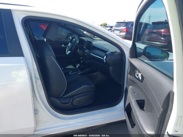 3KPF34AD5ME339621 KIA Forte Gt-line