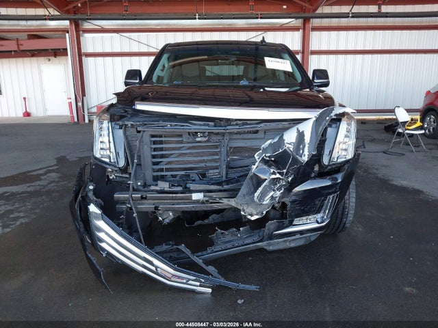 1GYS3BKJ8JR114837 Cadillac Escalade Luxury