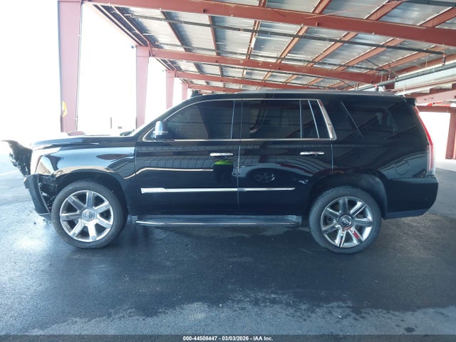 1GYS3BKJ8JR114837 Cadillac Escalade Luxury