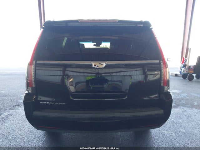 1GYS3BKJ8JR114837 Cadillac Escalade Luxury