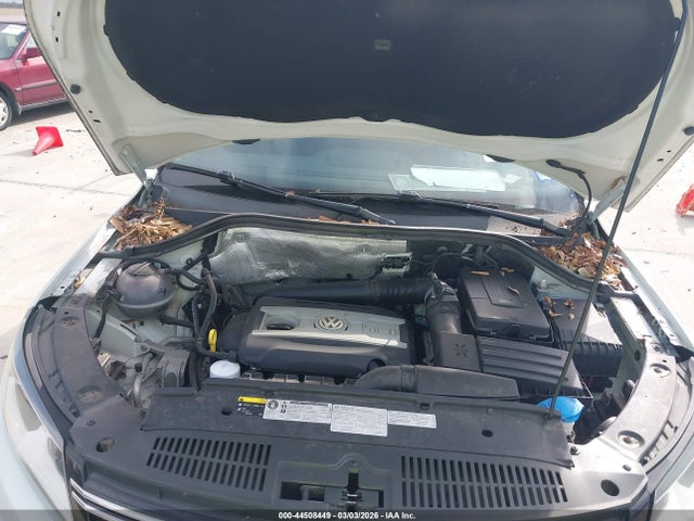 WVGAV7AX9FW529569 Volkswagen TIGUAN S