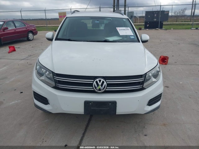 WVGAV7AX9FW529569 Volkswagen TIGUAN S