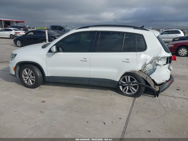 WVGAV7AX9FW529569 Volkswagen TIGUAN S