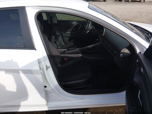 2021 HYUNDAI ELANTRA 5NPLS4AG7MH004744 Photo 4
