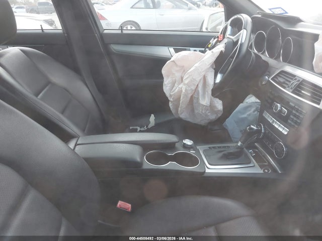 44508492 :رقم المزاد ، WDDGF4HB8DR270899 vin ، 2013 Mercedes-benz C 250 Sport مزاد بيع